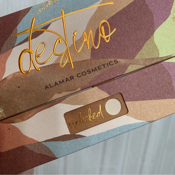 💕Host Pick!💕 NIB🔥 Alamar Cosmetics Destino Eyeshadow Palette - Picture 6 of 7